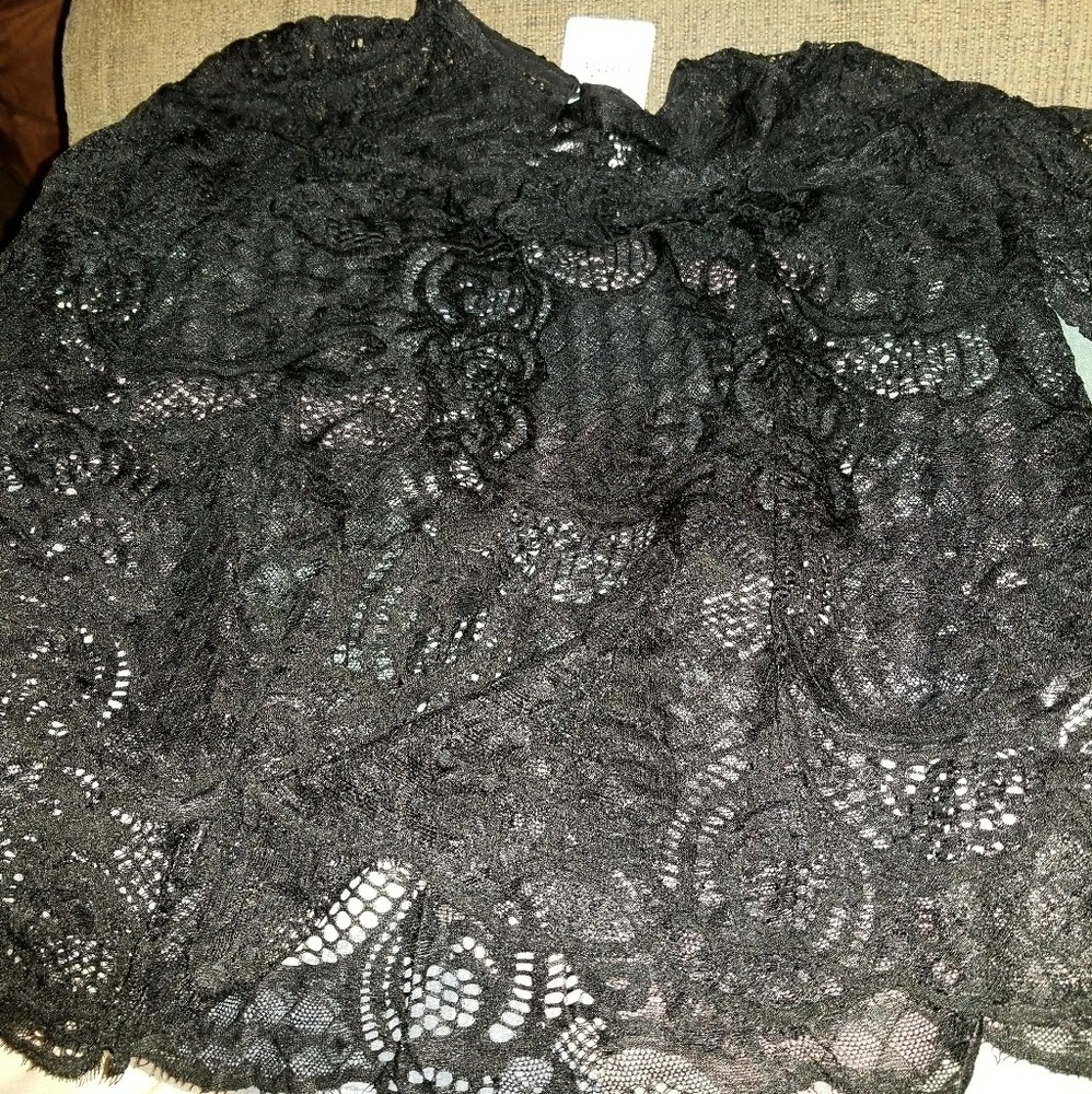 Lumie long sleeved, lace top